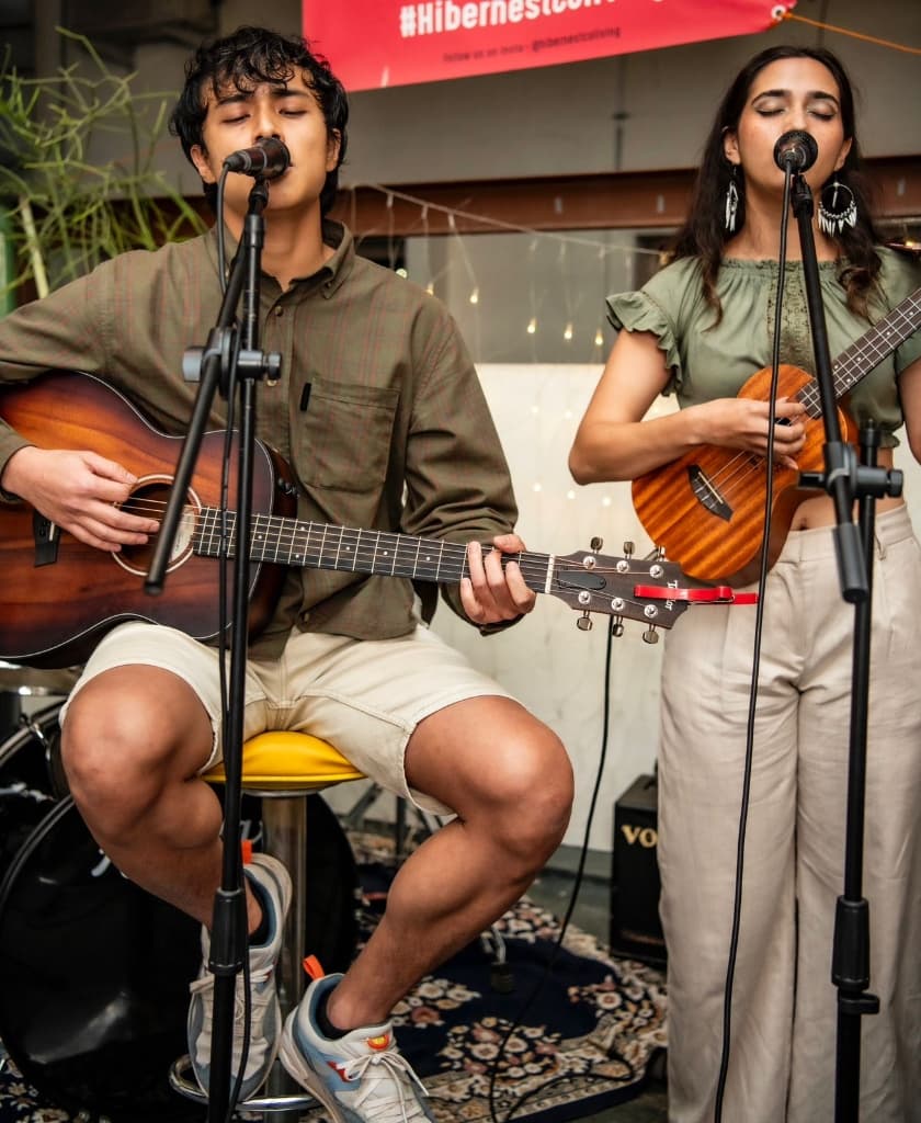 English Singer in Bangalore for Corporate and Private Events – Overtune Rhythms